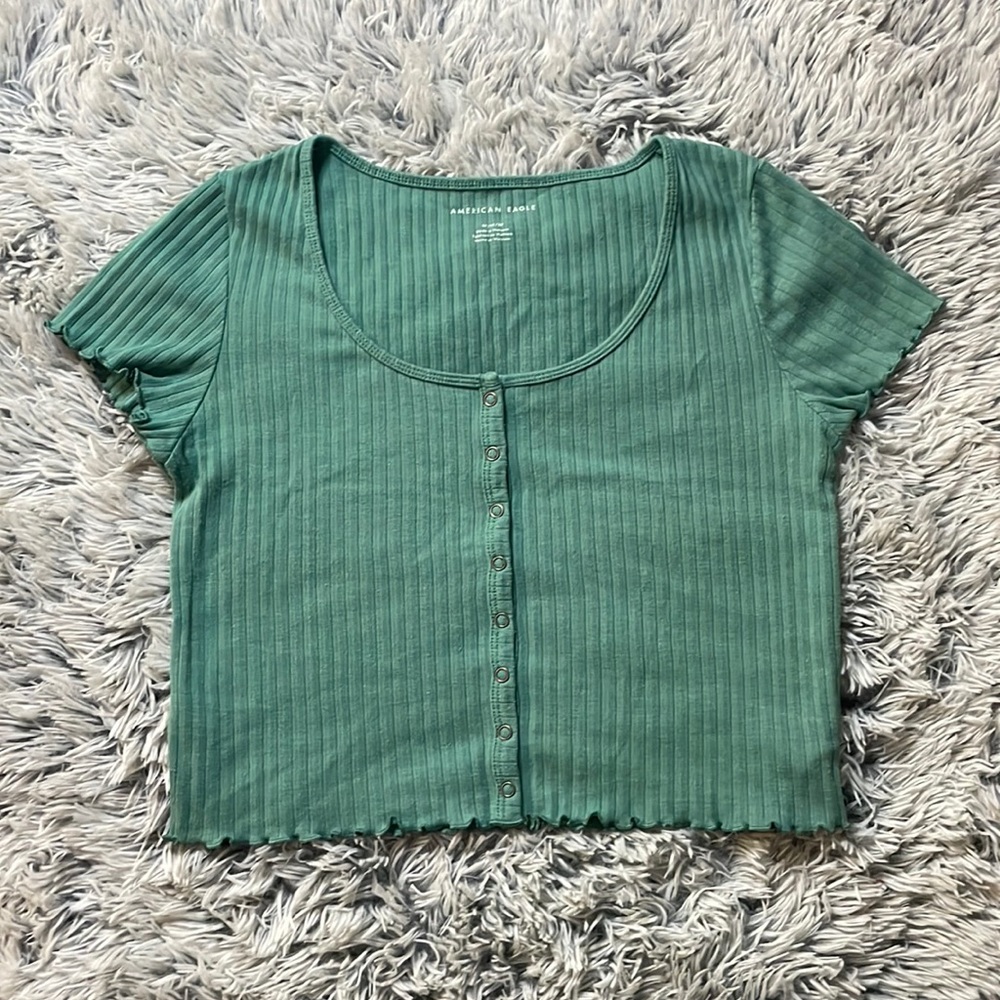 Gently worn American Eagle Crop Top M